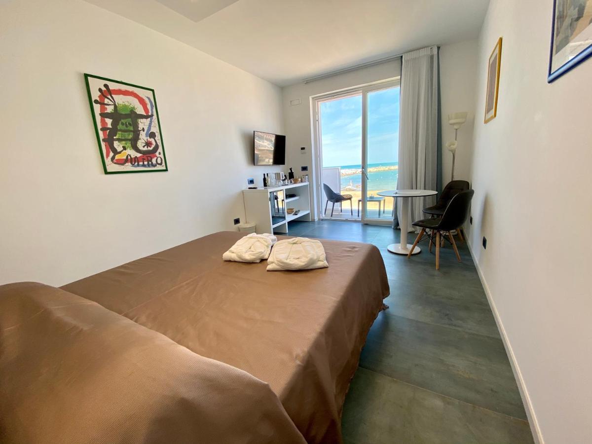 Marina Bay Luxury Rooms Peschici Buitenkant foto